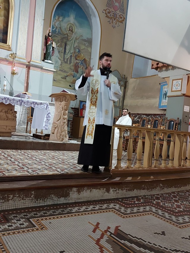  Relikwie bł. Karola - spotkania z uczniami SP1 w Nidzicy 