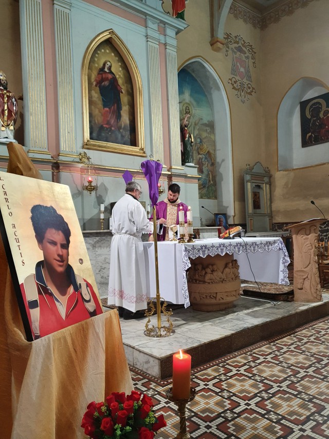 Relikwie bł. Karola - spotkanie z uczniami ZSO i ZSZiO w Nidzicy 
