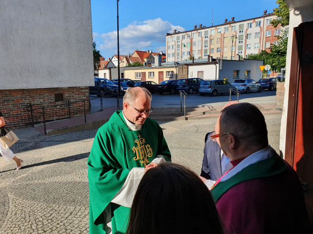  Liturgiczne objęcie Parafii przez nowego Proboszcza ks. Piotra Srogę 