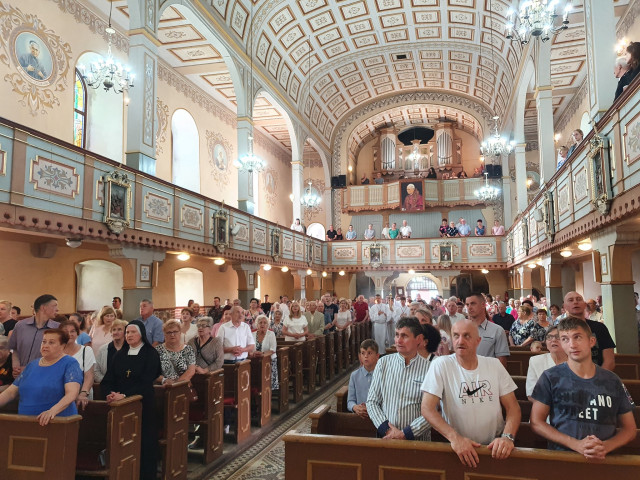  Liturgiczne objęcie Parafii przez nowego Proboszcza ks. Piotra Srogę 