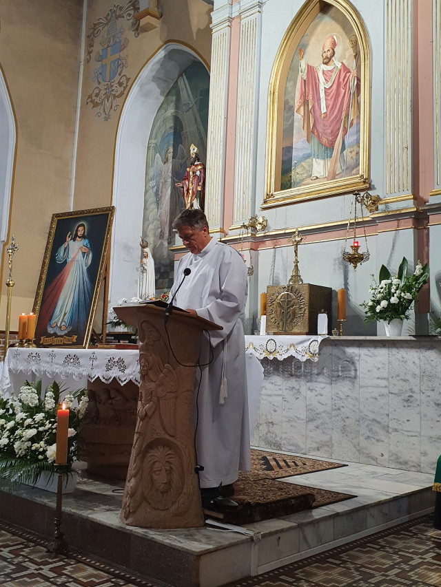  Liturgiczne objęcie Parafii przez nowego Proboszcza ks. Piotra Srogę 