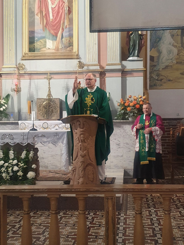  Liturgiczne objęcie Parafii przez nowego Proboszcza ks. Piotra Srogę 