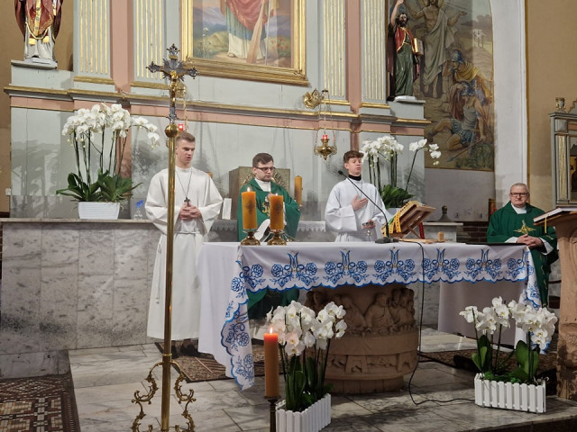  Błogosławieństwo nowych członków Służby Liturgicznej 