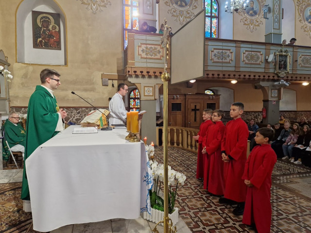  Błogosławieństwo nowych członków Służby Liturgicznej 