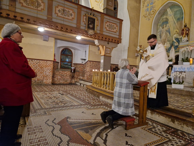  Czuwanie modlitewne przed Najświętszym Sakramentem 