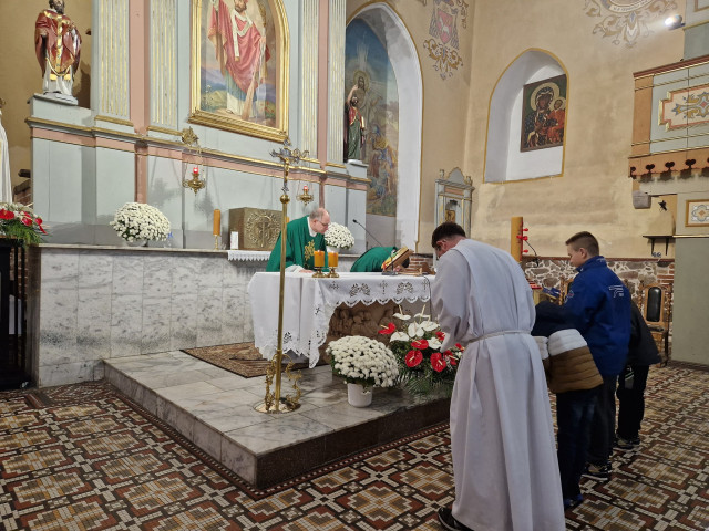  Błogosławieństwo nowych kandydatów na ministrantów 