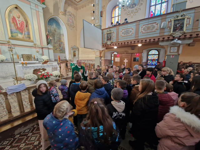  Błogosławieństwo nowych kandydatów na ministrantów 