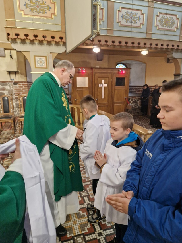  Błogosławieństwo nowych kandydatów na ministrantów 