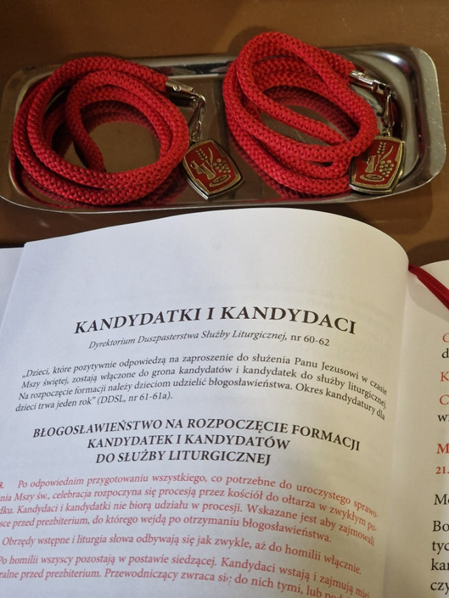  Błogosławieństwo nowych kandydatów na ministrantów 