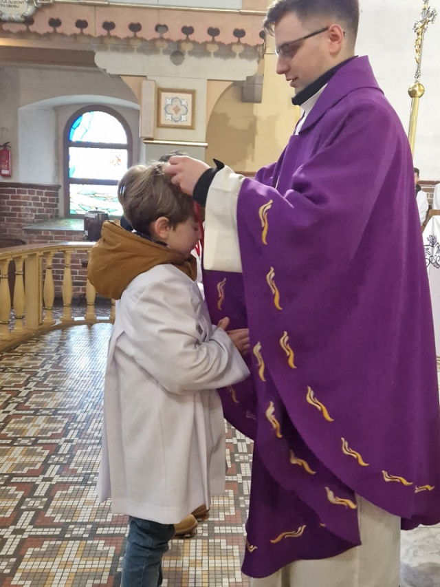  Błogosławieństwo nowych kandydatów na ministrantów 