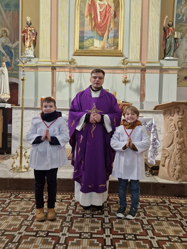  Błogosławieństwo nowych kandydatów na ministrantów 