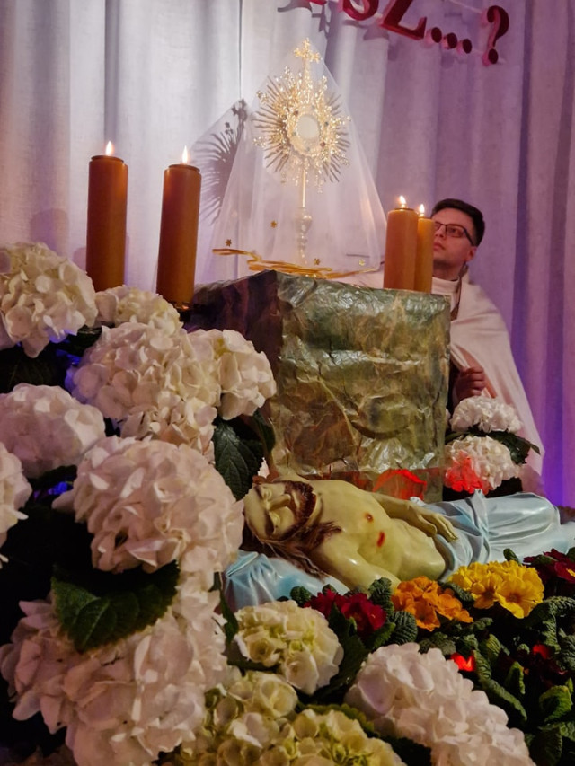  Liturgia na cześć Męki Pańskiej 
