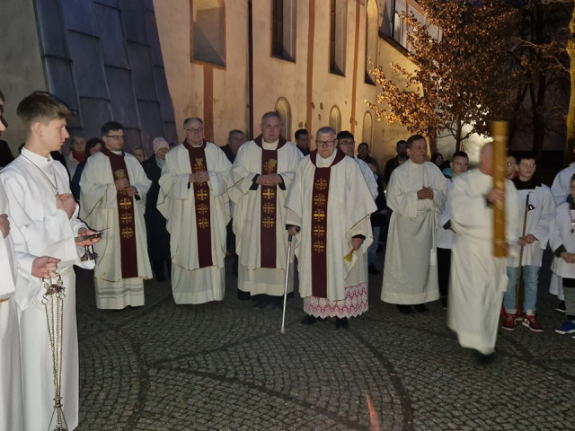  Wigilia Paschalna w Wielką Noc 