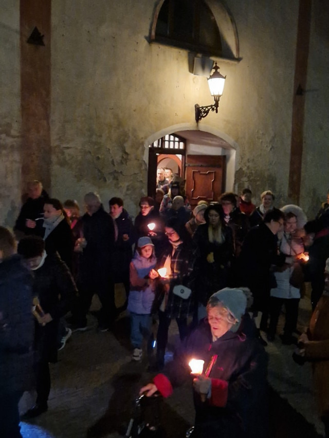  Wigilia Paschalna w Wielką Noc 