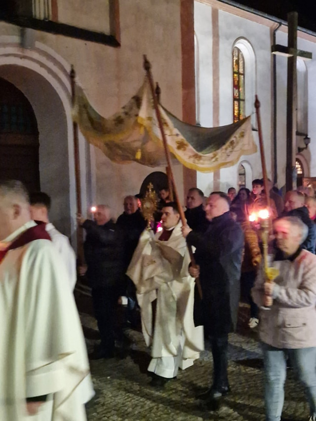  Wigilia Paschalna w Wielką Noc 