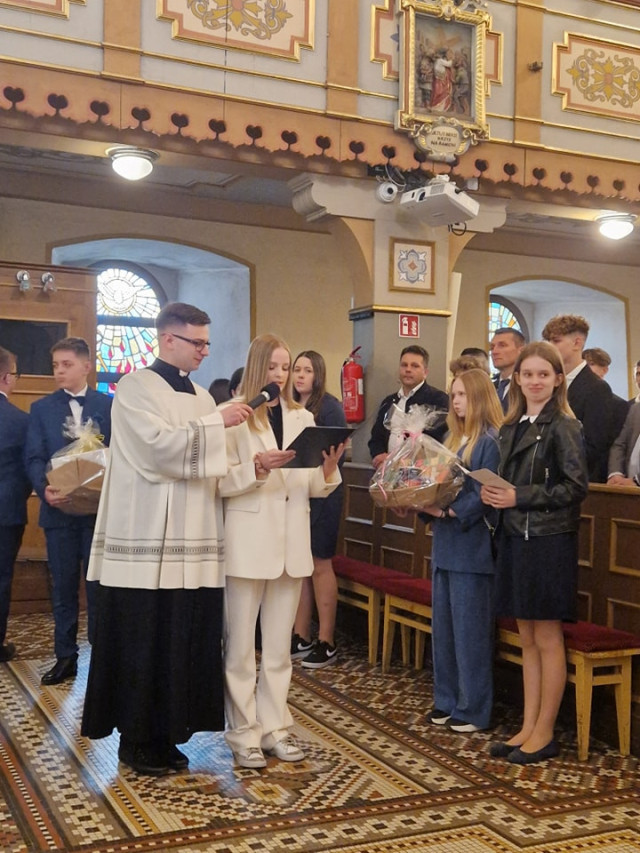  Bierzmowanie młodzieży 