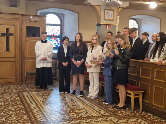  Bierzmowanie młodzieży 