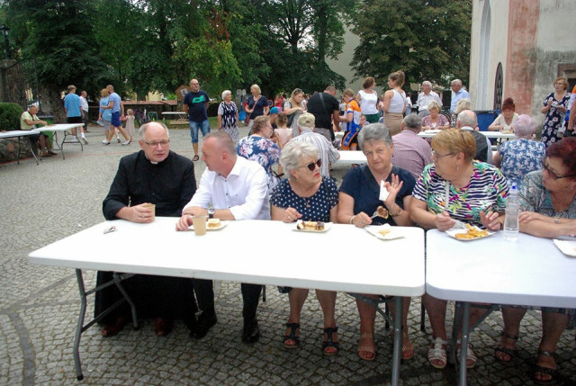  Festyn rodzinny "Budujemy więzi od juniora do seniora" 