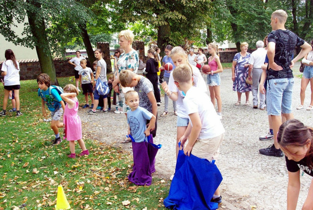 Festyn rodzinny "Budujemy więzi od juniora do seniora"