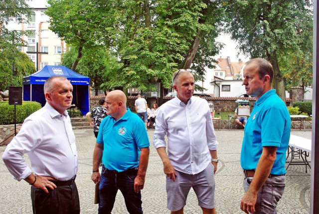  Festyn rodzinny "Budujemy więzi od juniora do seniora" 