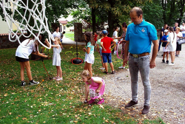  Festyn rodzinny "Budujemy więzi od juniora do seniora" 