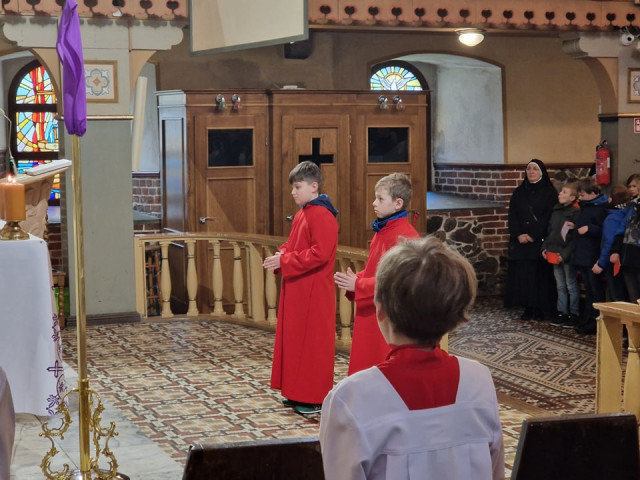  Błogosławieństwo młodszych ministrantów 