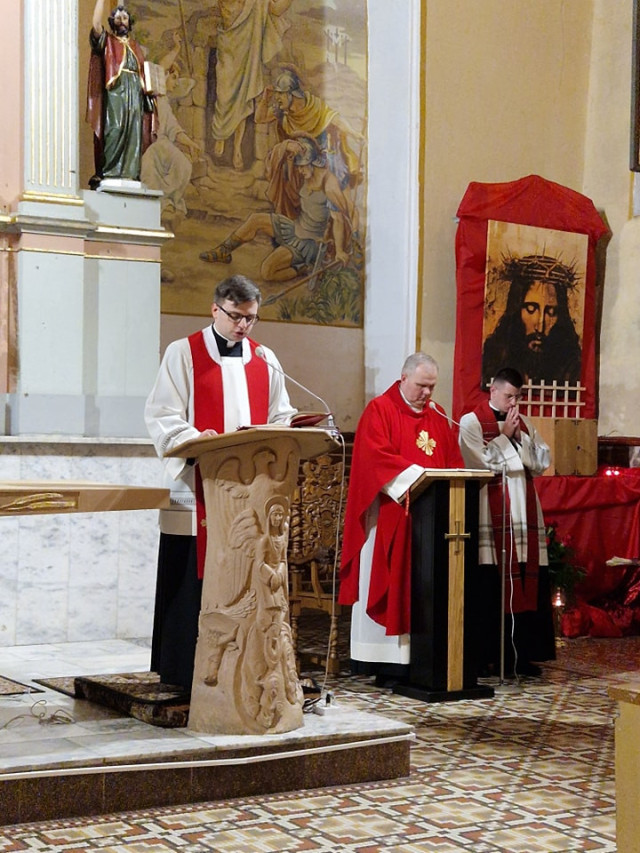  Liturgia na cześć Męki Pańskiej 