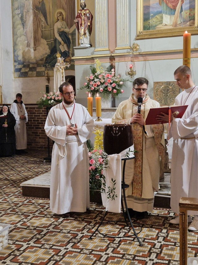  Wigilia Paschalna w Wielką Noc 