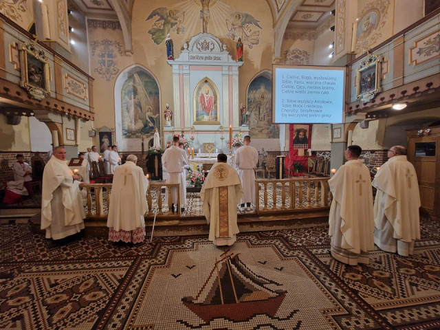  Wigilia Paschalna w Wielką Noc 