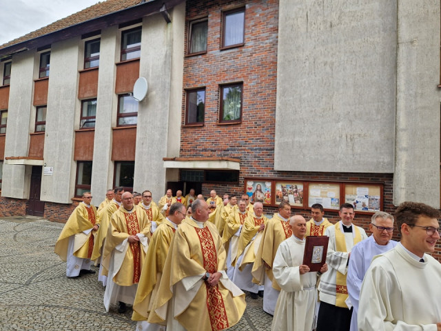  Diamentowy jubileusz kapłaństwa księdza prałata Walentego Bykowskiego 
