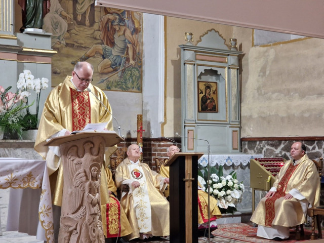  Diamentowy jubileusz kapłaństwa księdza prałata Walentego Bykowskiego 