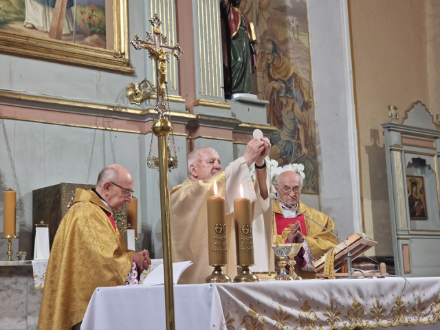  Diamentowy jubileusz kapłaństwa księdza prałata Walentego Bykowskiego 