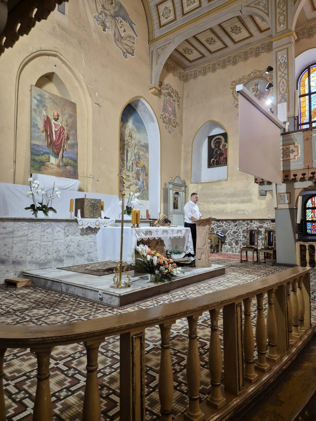  Błogosławieństwo uczniów oraz ich przyborów szkolnych 