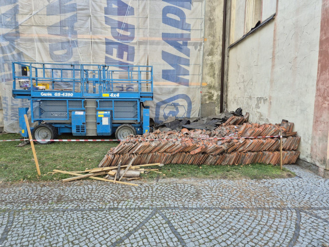  Remont dachu kościoła 