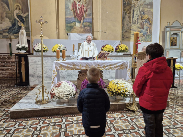  Błogosławieństwo nowych kandydatów na ministrantów / fot. xMP 