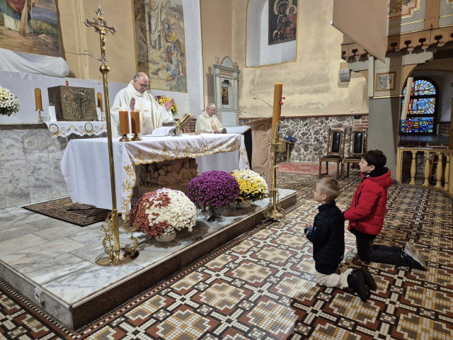  Błogosławieństwo nowych kandydatów na ministrantów / fot. xMP 