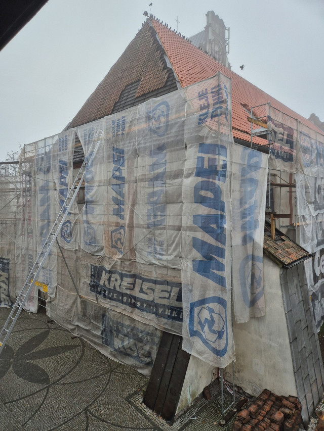 Remont dachu nawy głównej kościoła 
