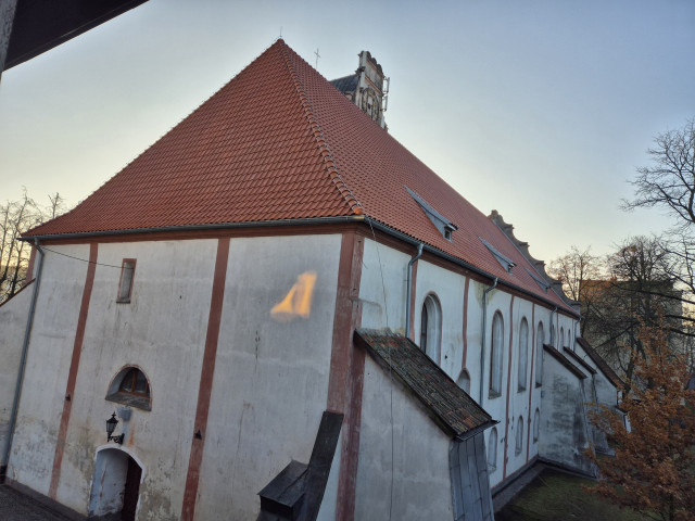  Remont dachu nawy głównej kościoła 