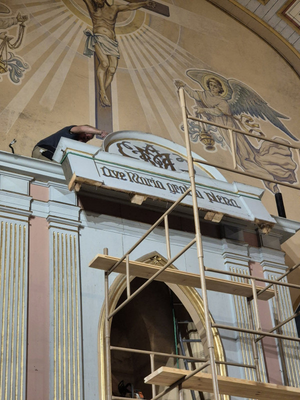  Demontaż ołtarza - sierpień 2024 / fot. xMP 