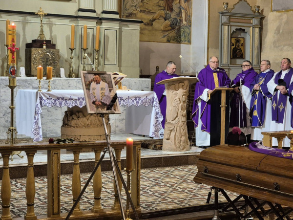  Msza święta żałobna w intencji śp. ks. prał. Tadeusza Lewdarowicza 