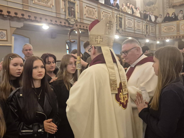 Msza święta z udzieleniem sakramentu bierzmowania